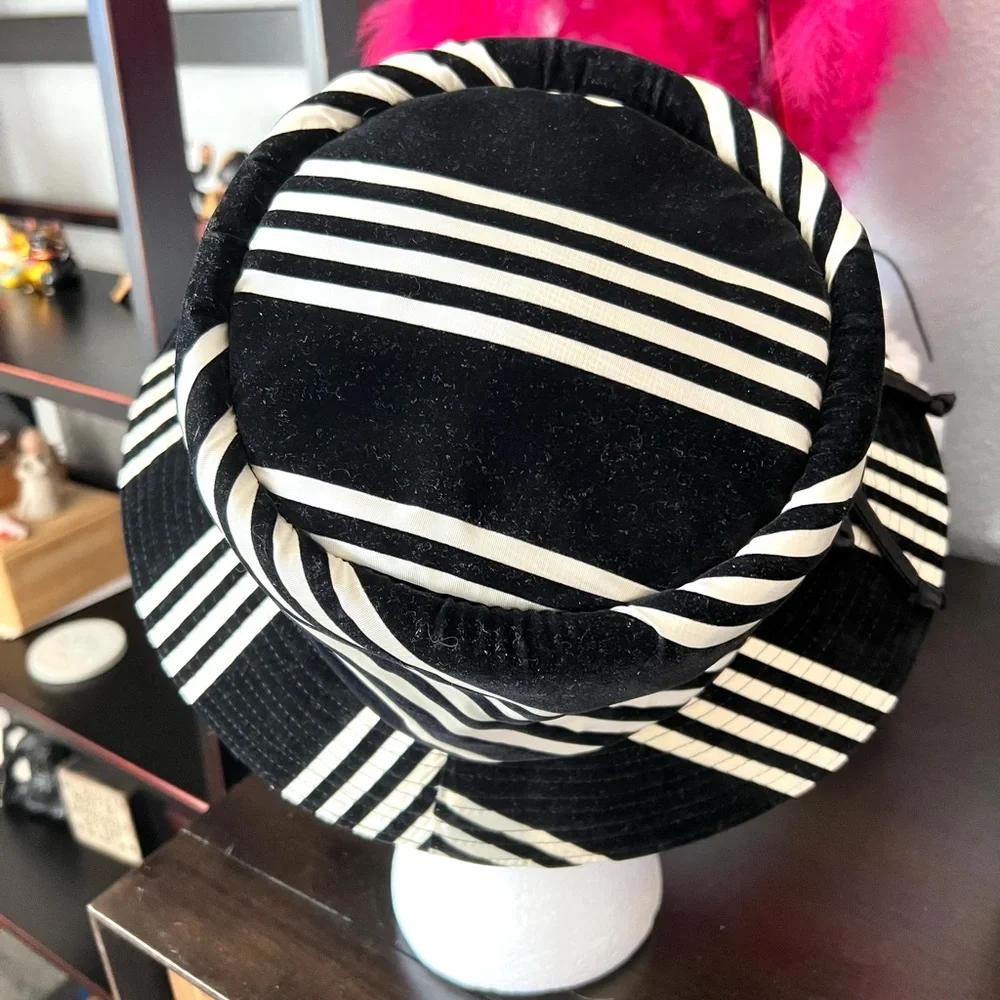 Vintage Black and White Striped Velvet Hat - Picture 2 of 9
